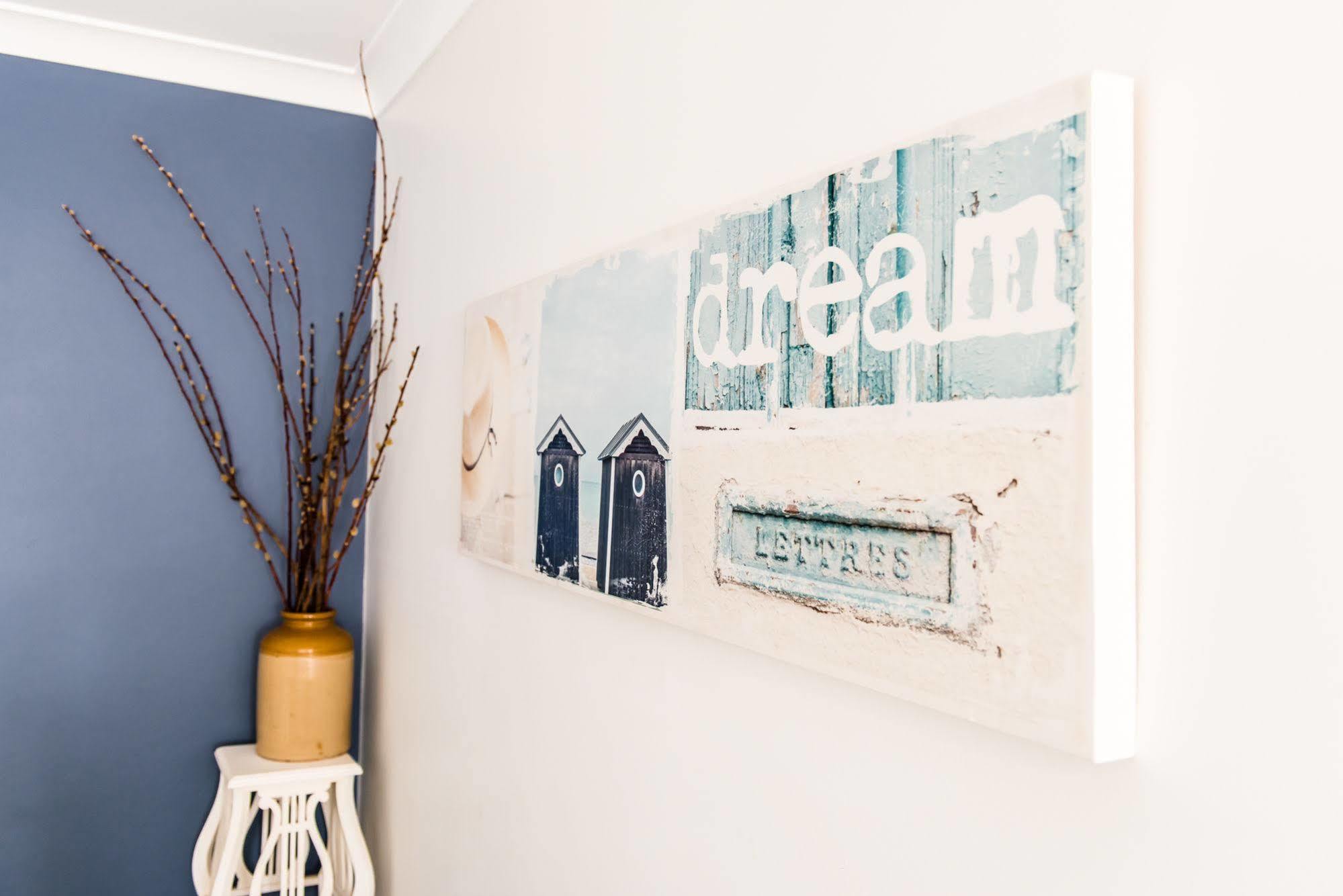 Anne'S Waterfront Haven B&B Corlette Extérieur photo